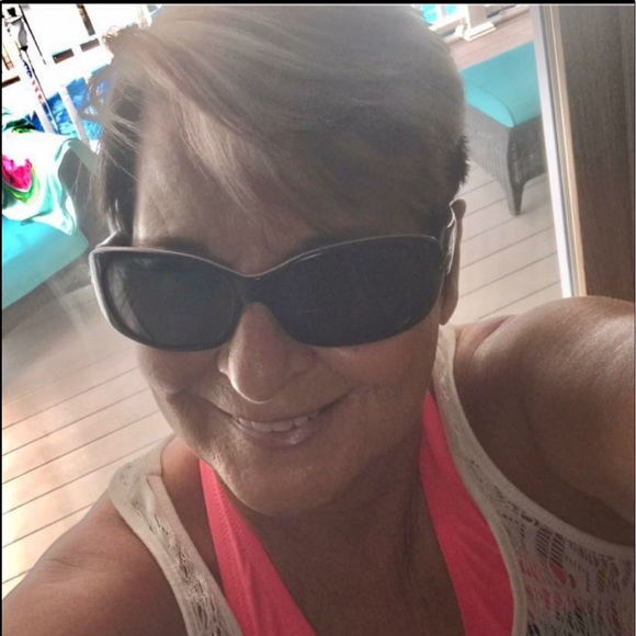 Meet your Posher, Barb Previously PuddPudd0 - Picture 3 of 4